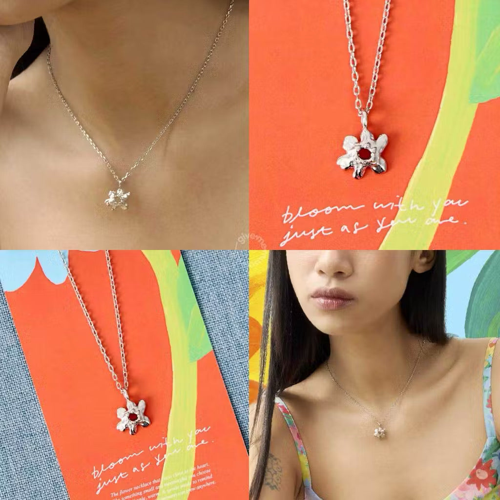 Flower Pendant Necklace